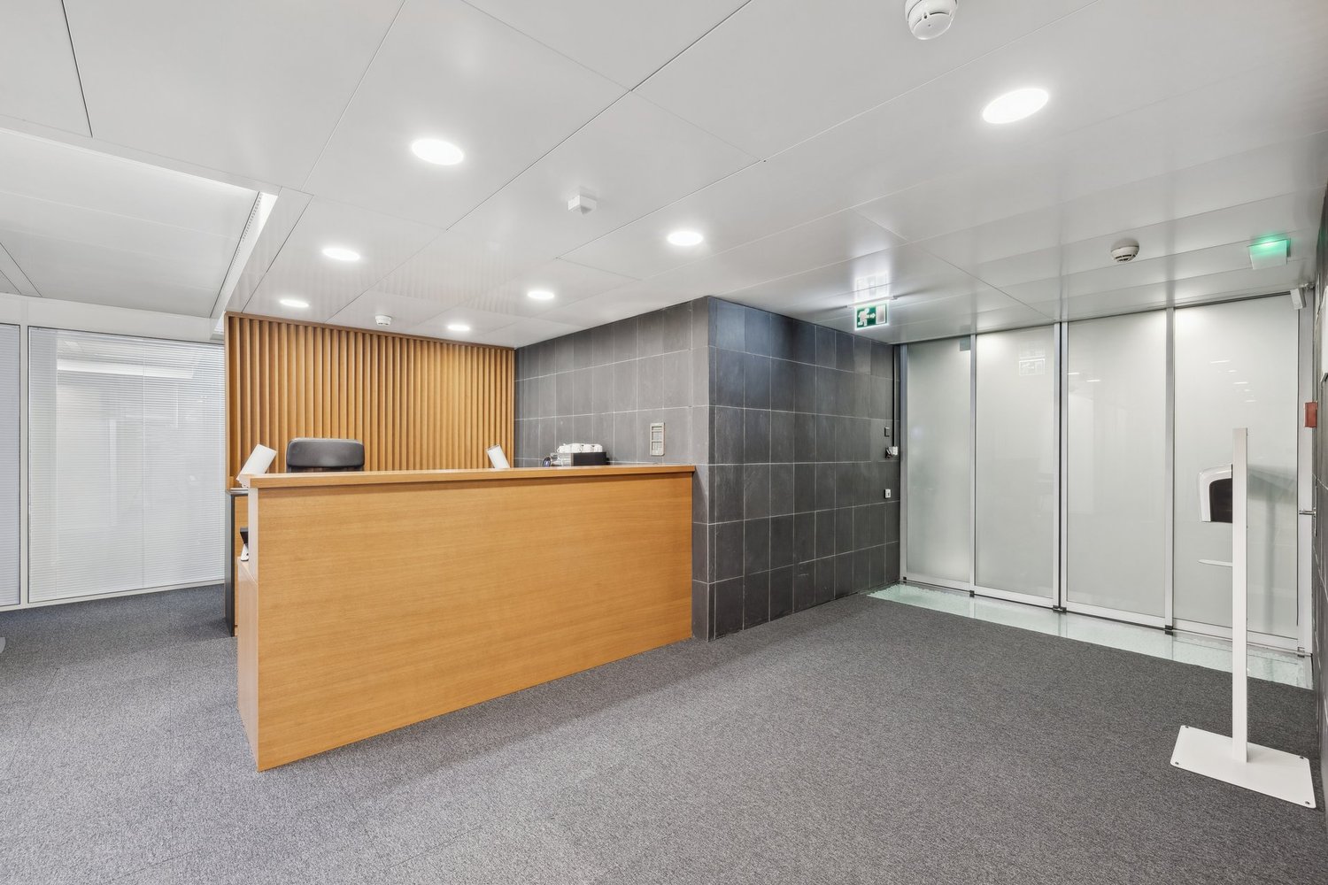 940m² office, photo 6 of 9