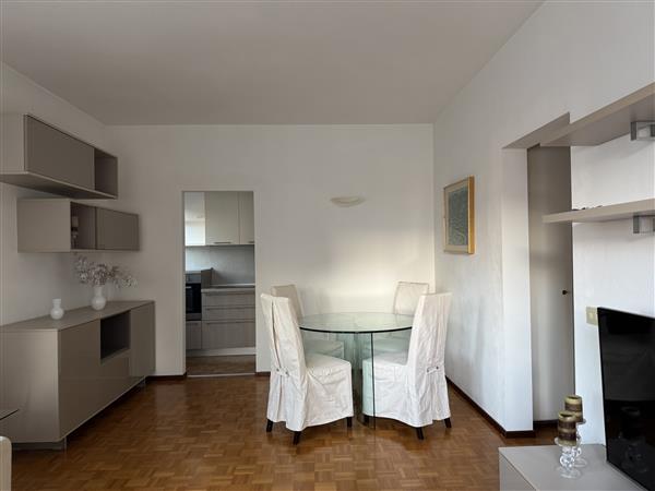 2 ½ rooms furnished flat, photo 2 of 8