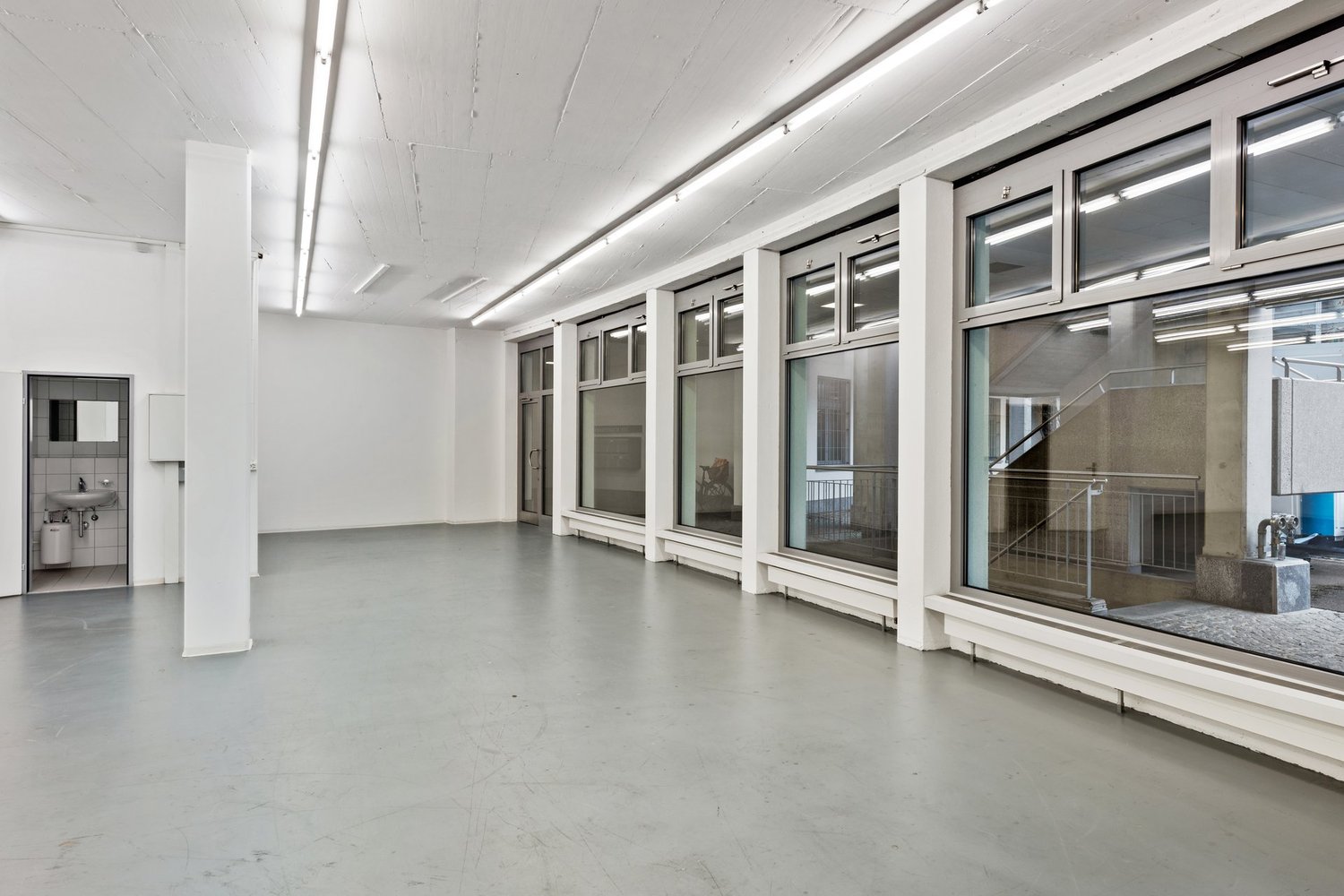 178m² commercial