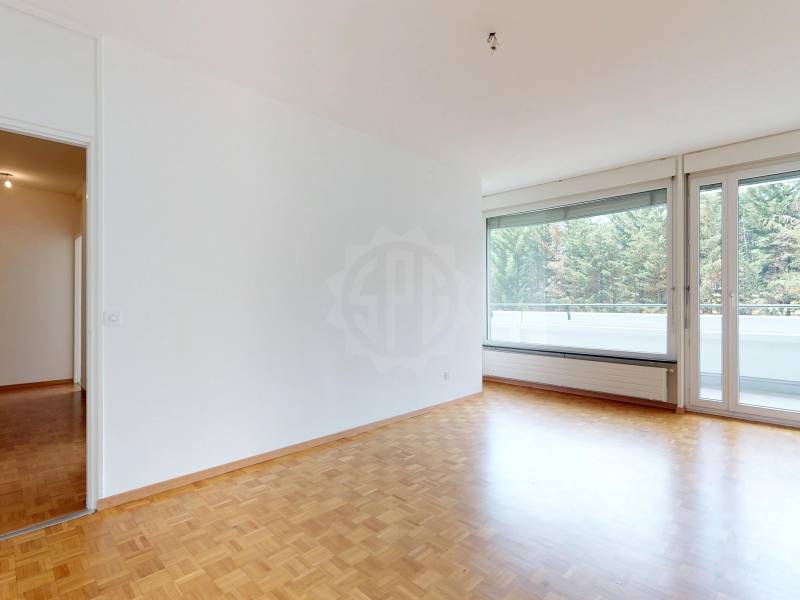 7 rooms apartment, photo 1 of 8