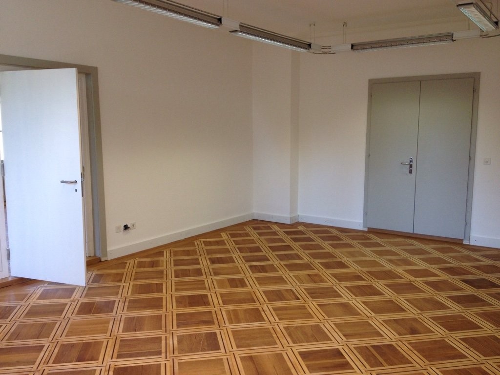 Office, photo 3 of 10