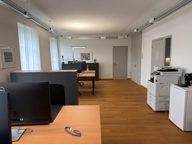 Office, photo 8 of 10