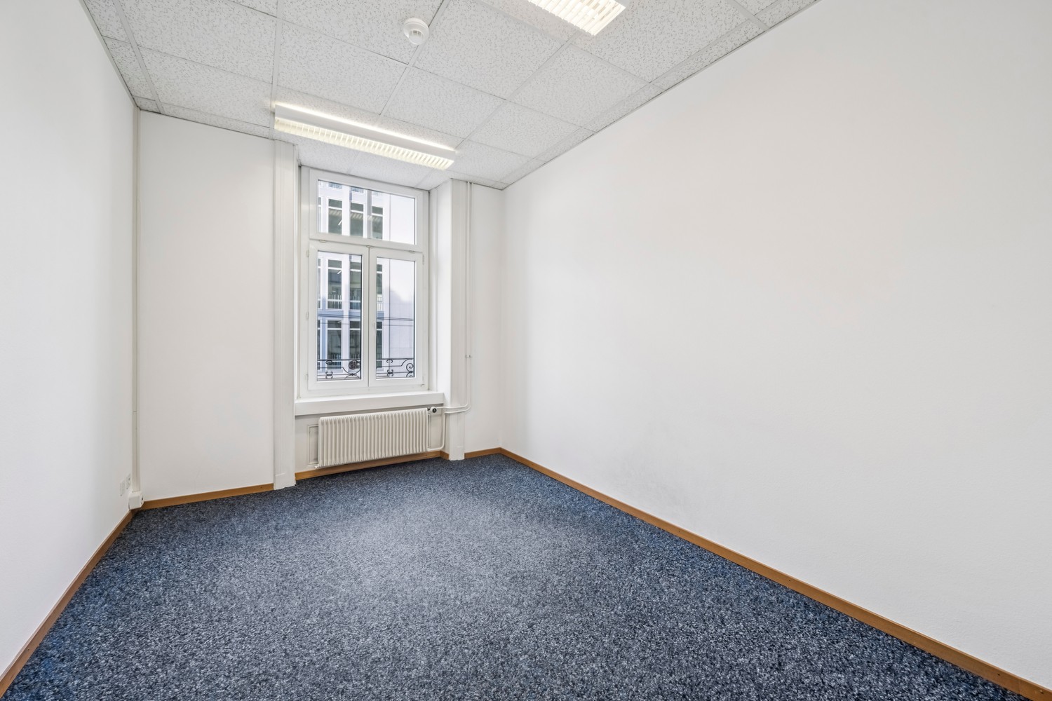 330m² office, photo 8 of 10