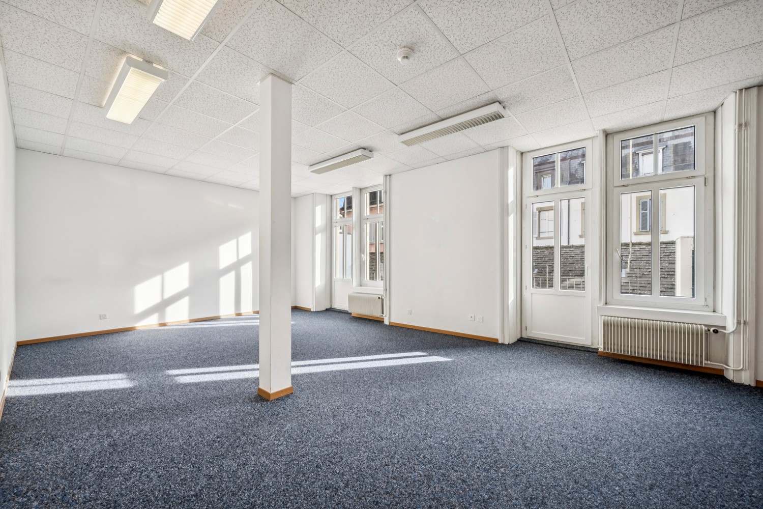 330m² office, photo 3 of 10