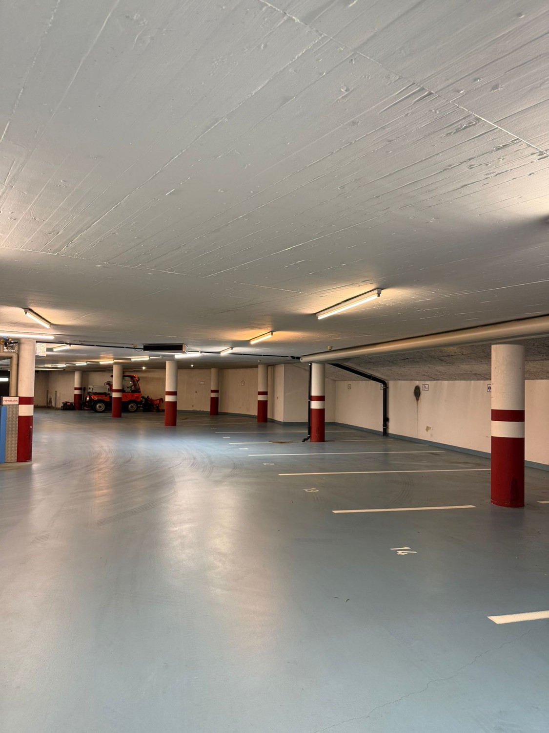 Underground slot, photo 3 of 3