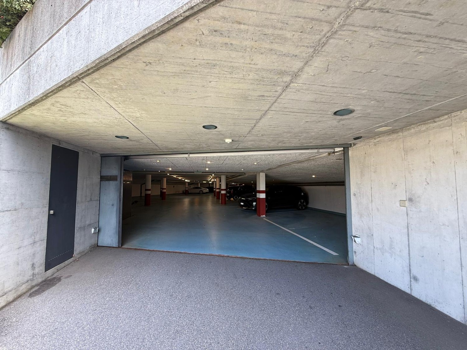 Underground slot, photo 2 of 3