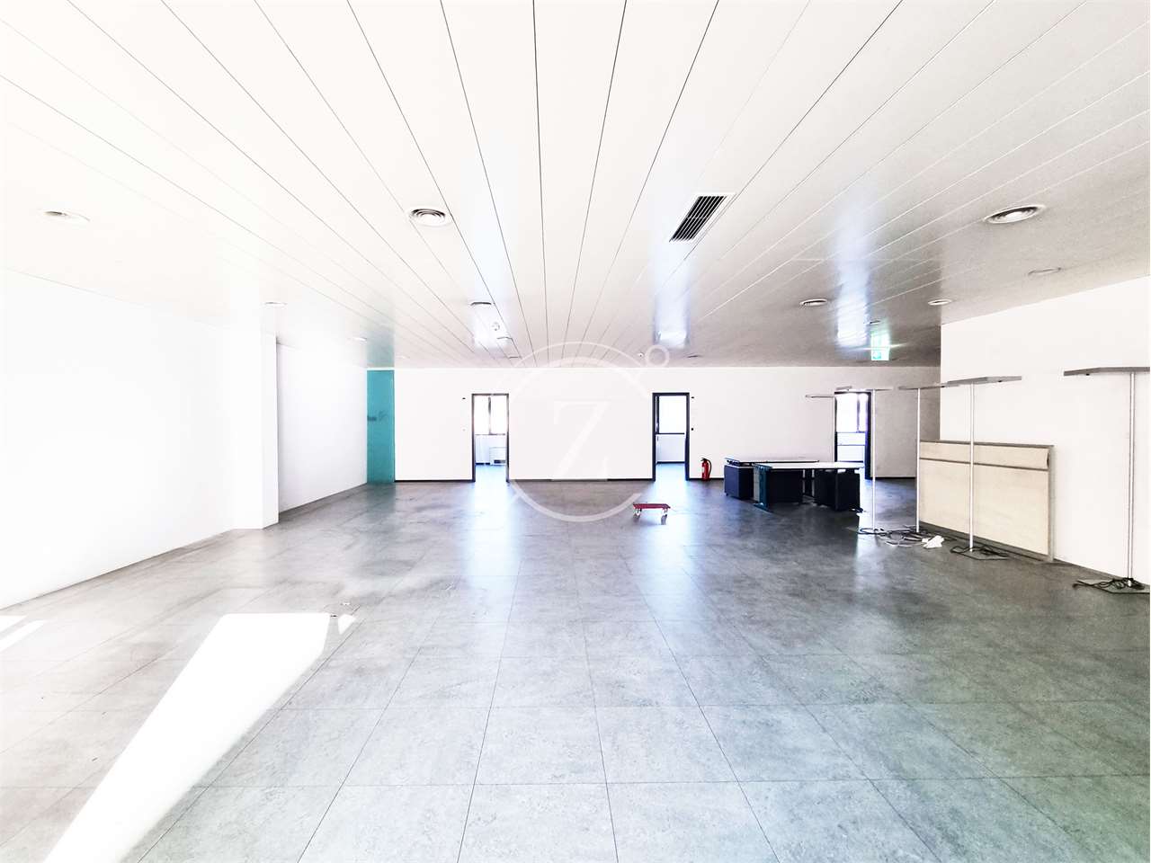 Office, photo 1 of 5