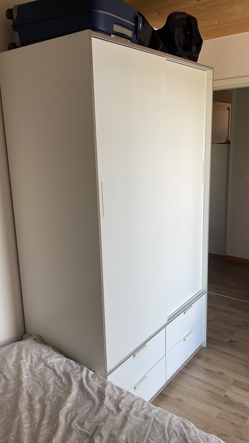 Chambre dans un appartement partagé