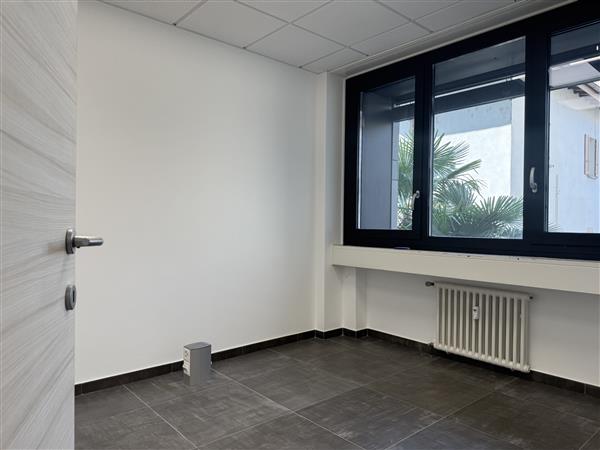 Office, photo 4 of 10