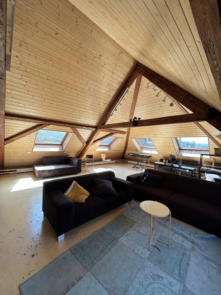 88m² commercial
