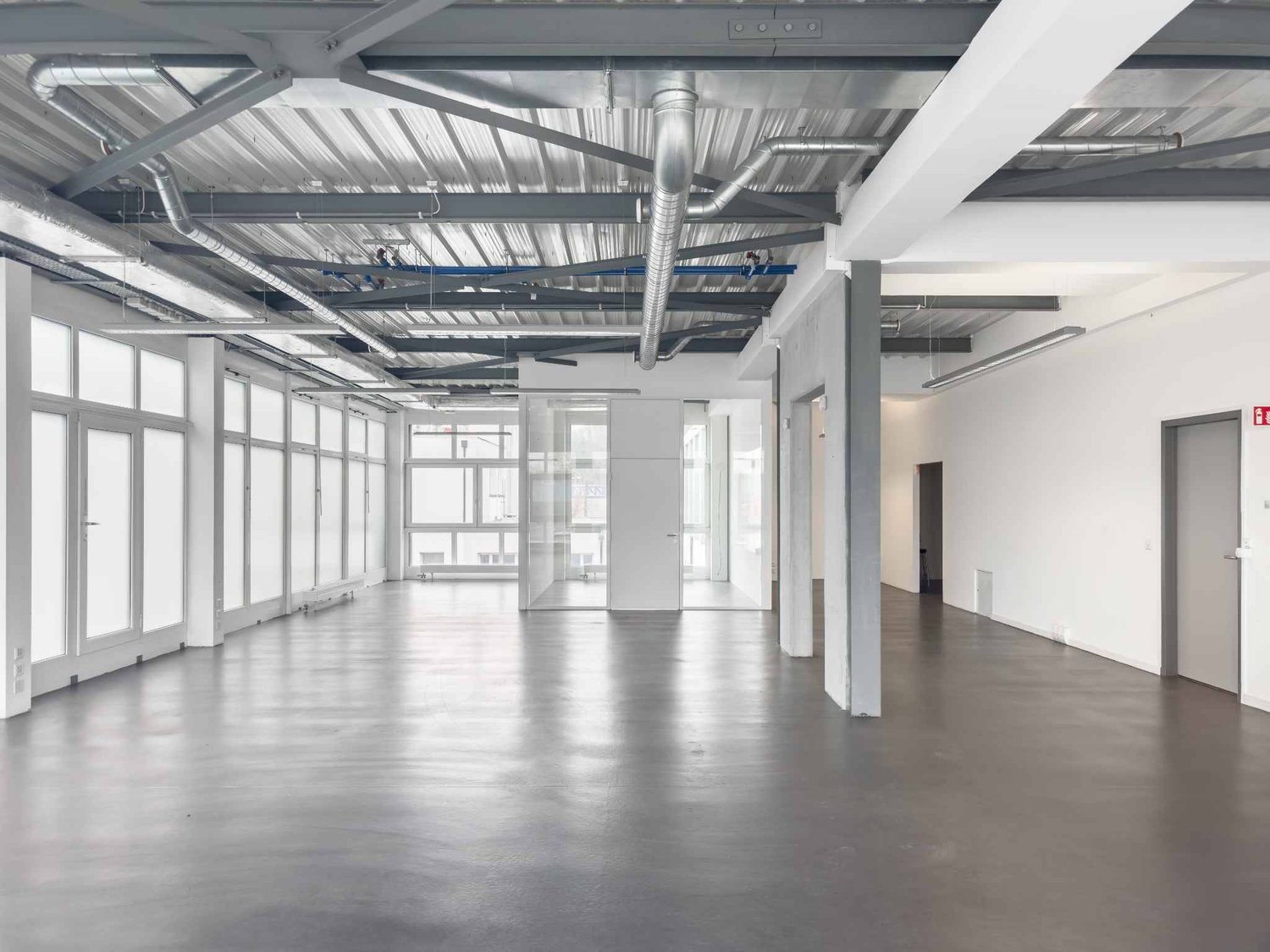 174m² office, photo 3 of 9
