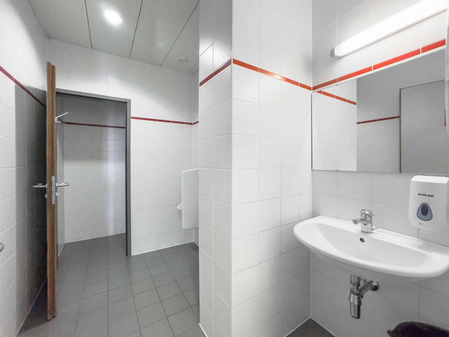 174m² office, photo 8 of 9