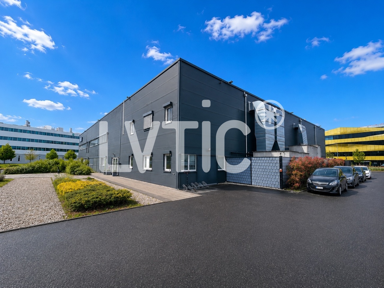 2250m² industrial object, photo 6 of 10