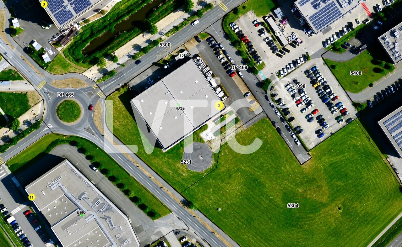 2250m² industrial object, photo 2 of 10