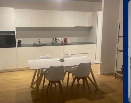 1 room single room
Seasonal room for rent in villa
Available from 1 November
Parking space
Shared kitchen
Minimum 6 months payable in advance and 3 months guarantee
Maximum lease 1 year
Visit from 26/9/2026, photo 4 of 4