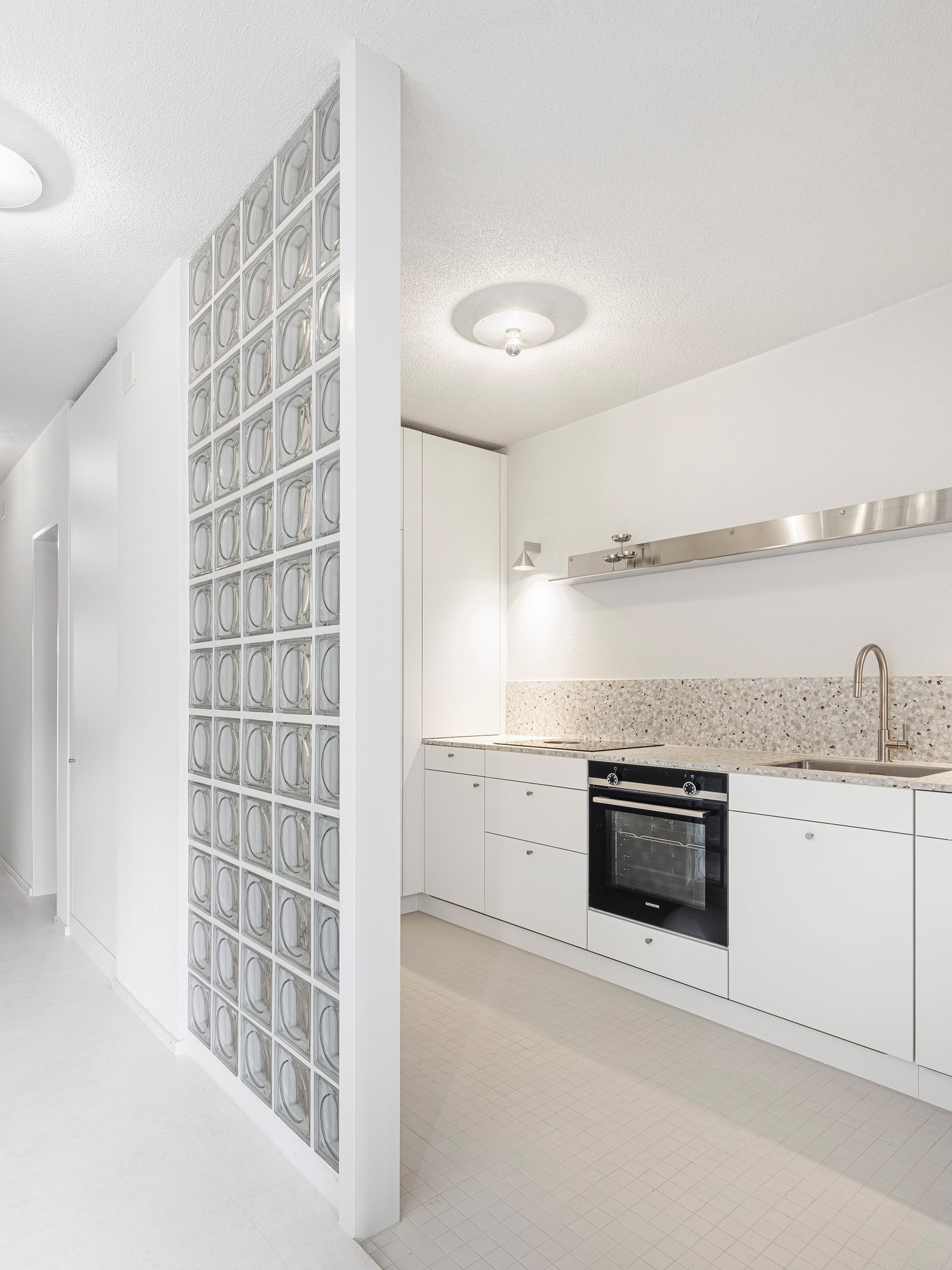 1 room apartment, photo 1 of 10