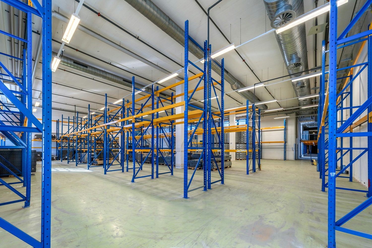1500m² de stockage