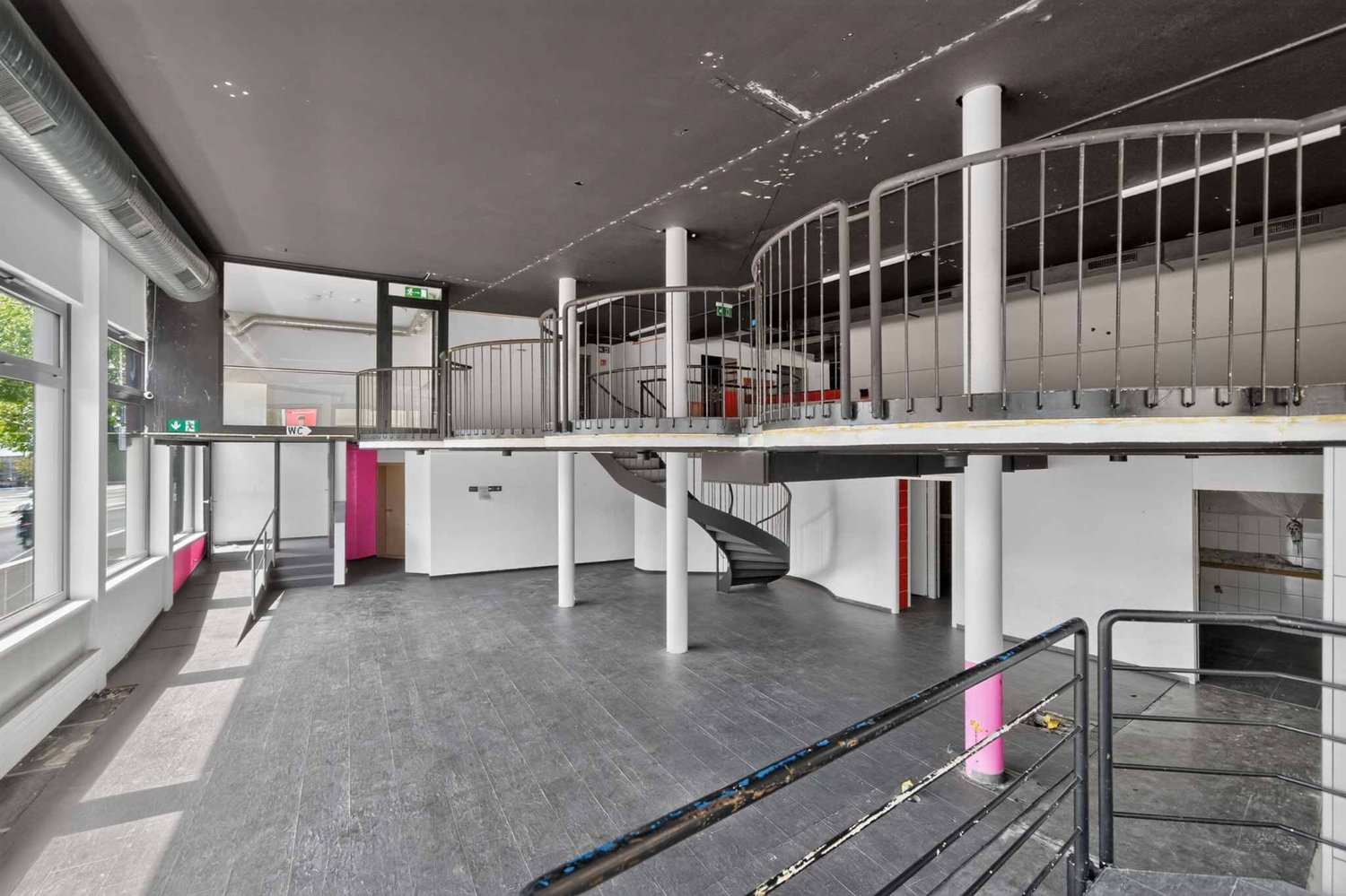 267m² commercial, photo 4 of 8