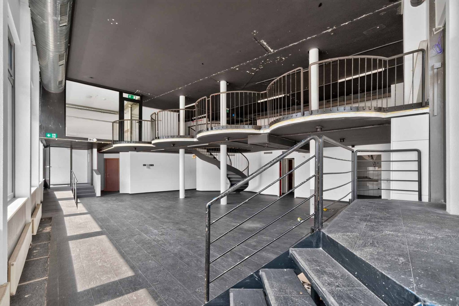267m² commercial, photo 6 of 8