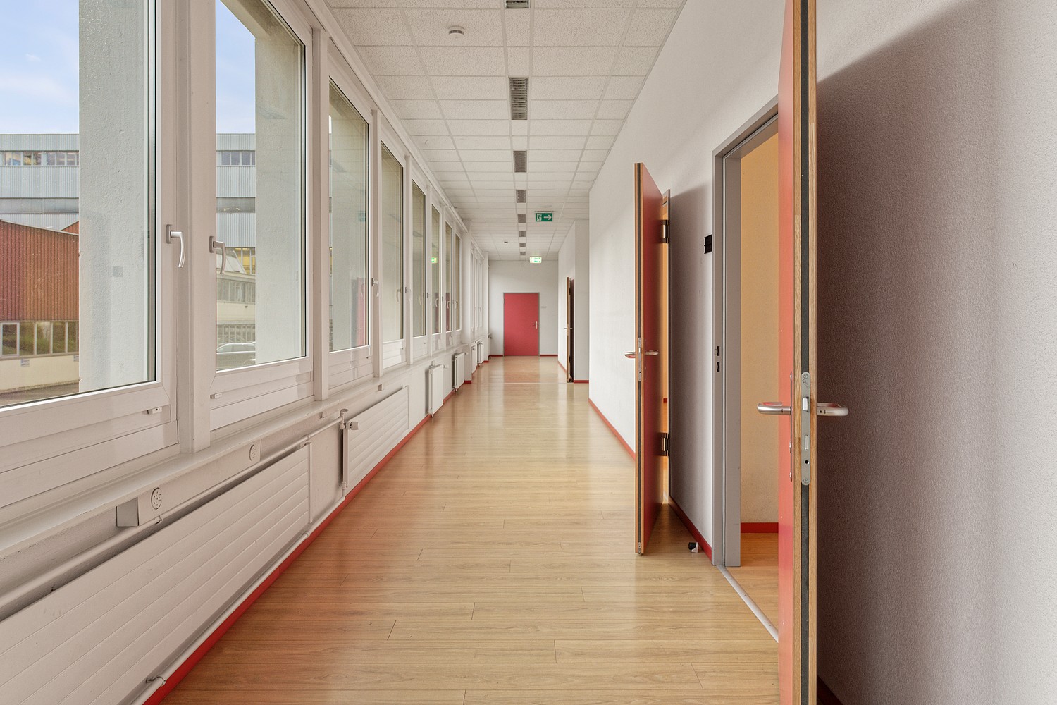 35-35m² office