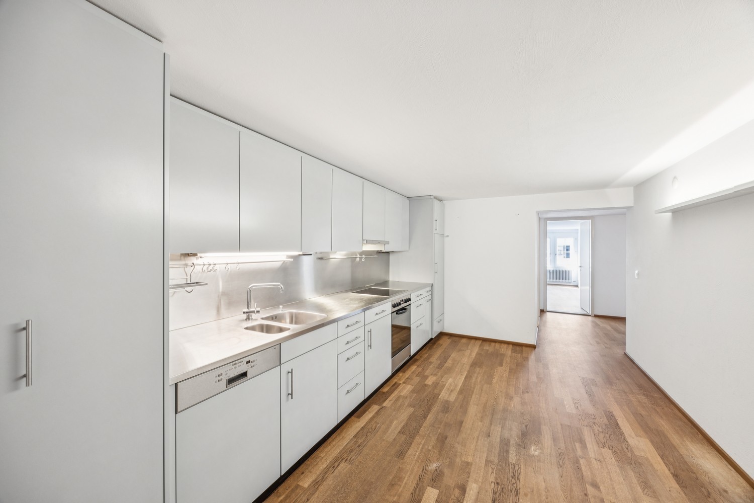 2 rooms apartment, photo 2 of 4