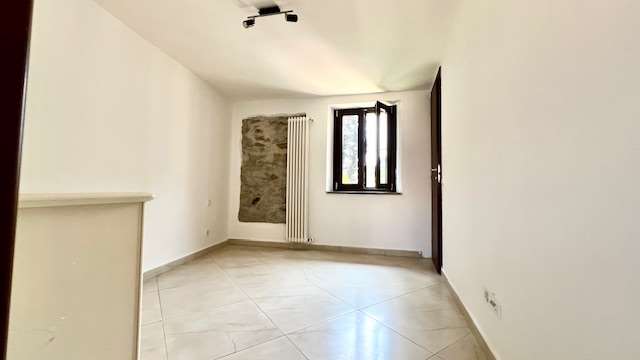 4 rooms single house