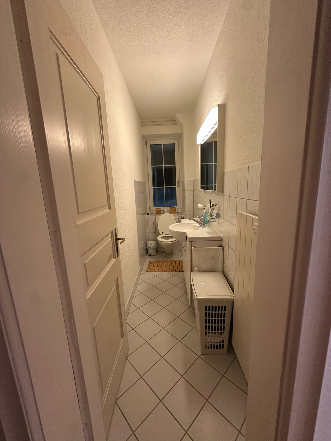 Chambre dans un appartement partagé