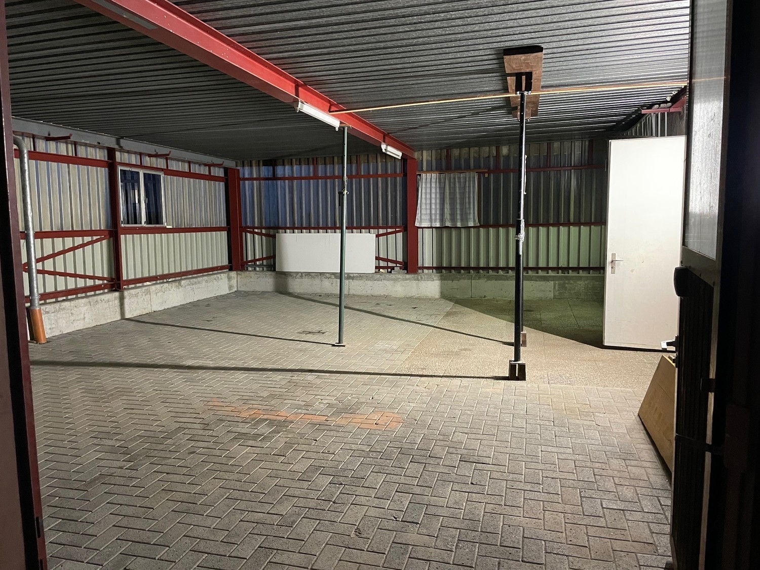 80m² commerciale