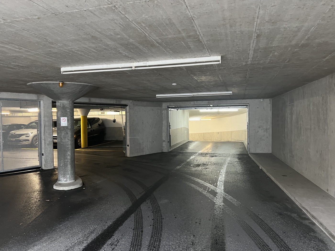 Underground slot, photo 3 of 3