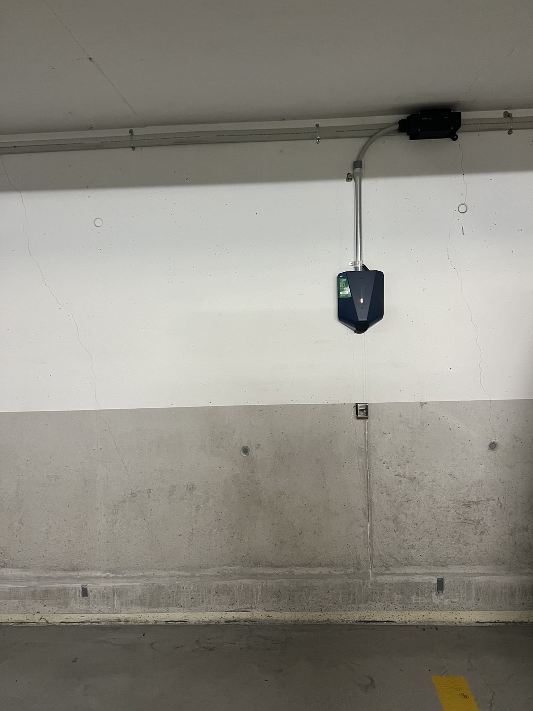 Underground slot, photo 1 of 3
