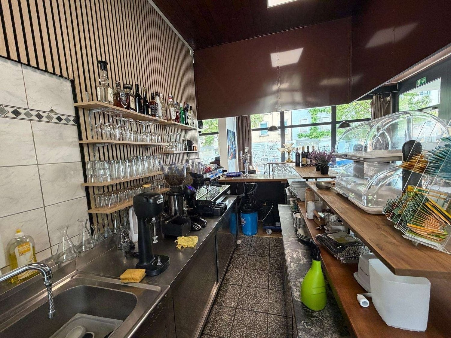 240m² restaurant, photo 9 of 9