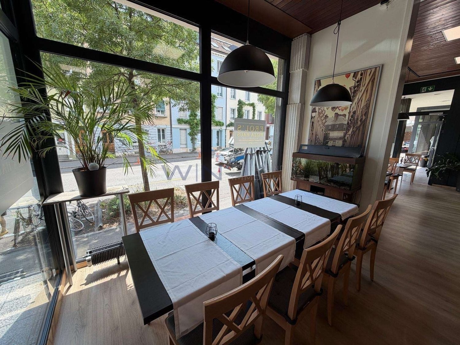 240m² restaurant, photo 3 of 9