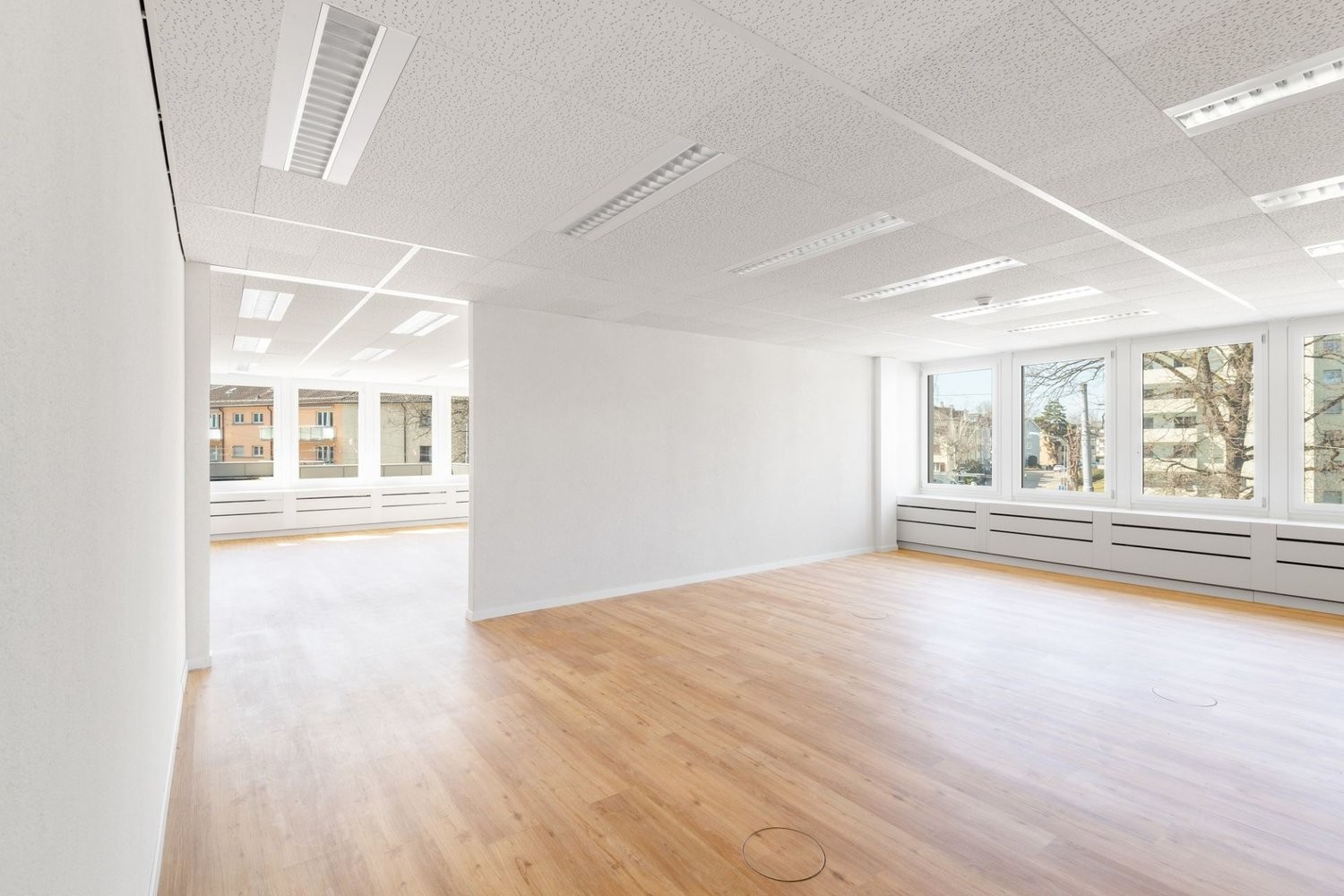 364m² office, photo 2 of 10