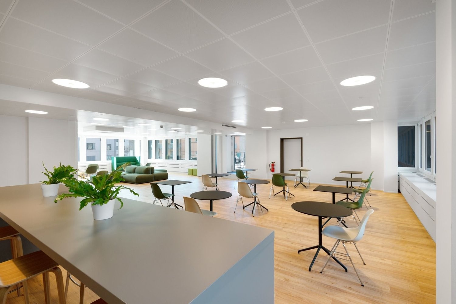 364m² office, photo 6 of 10
