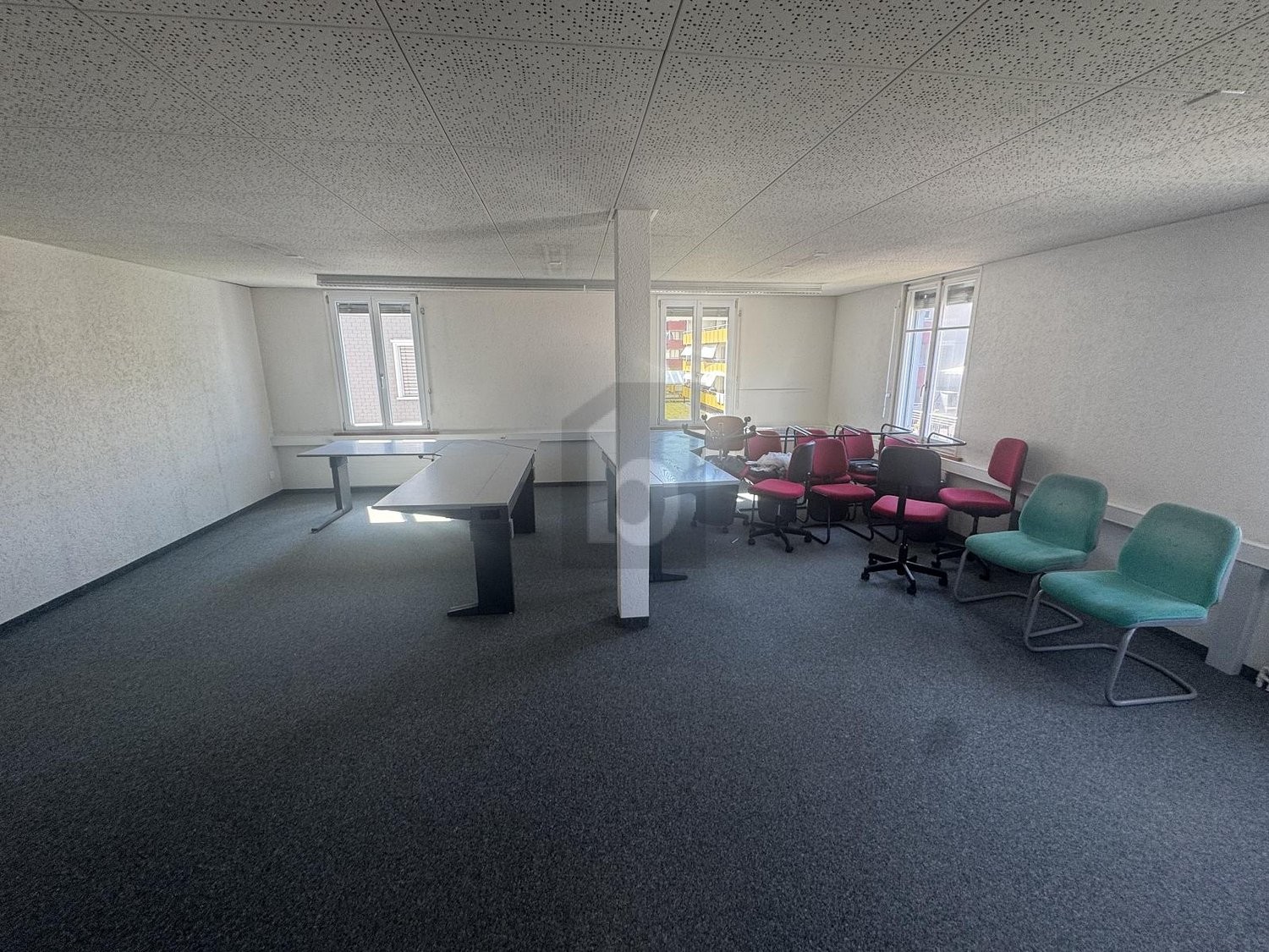 39m² office, photo 1 of 4