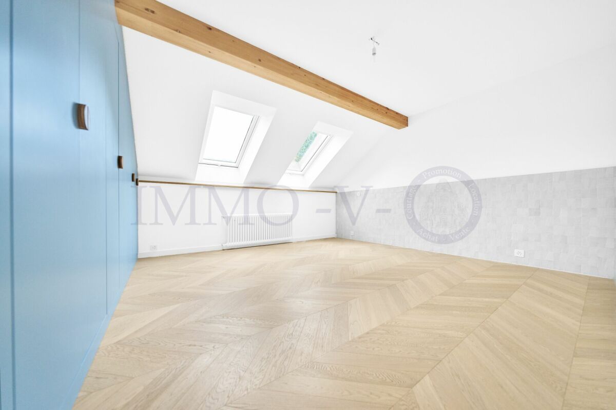 6 rooms attic flat, photo 6 of 10