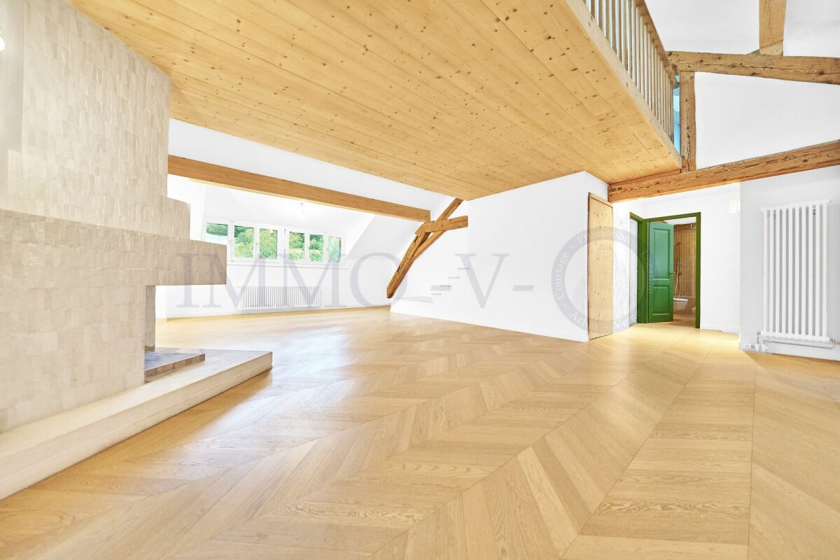 6 rooms attic flat, photo 1 of 10