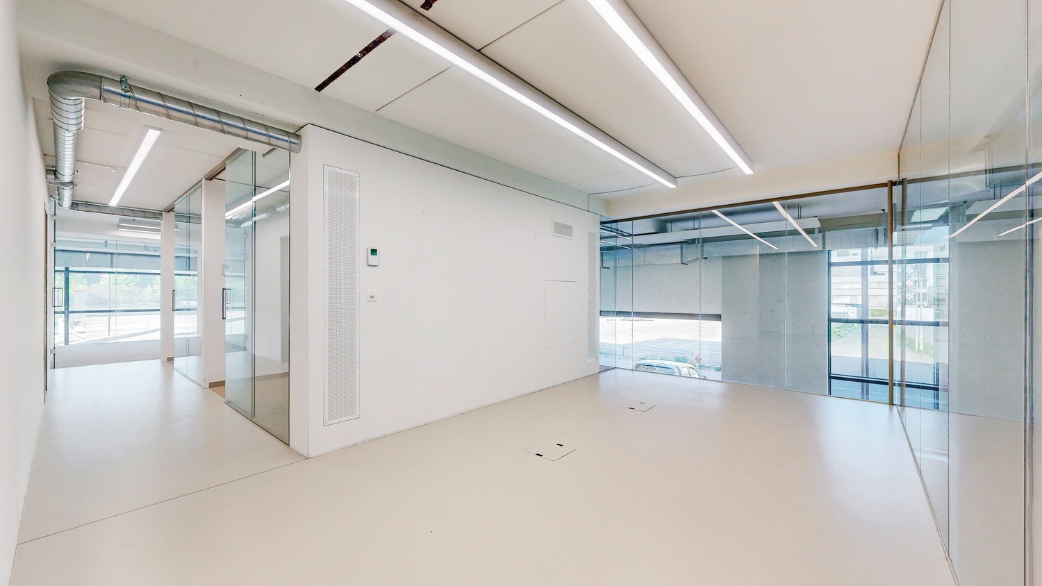 1050m² commerciale