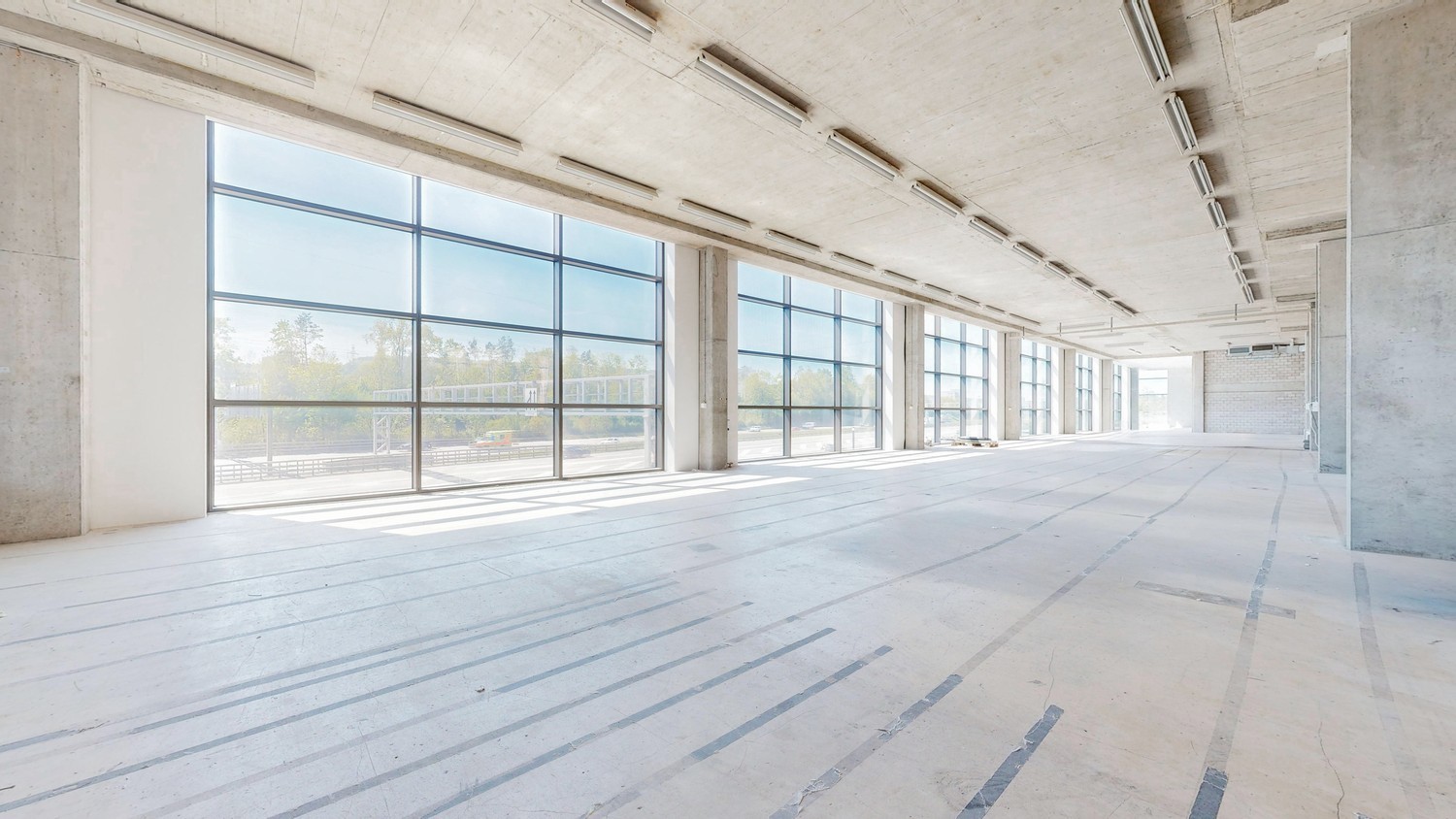1050m² commerciale