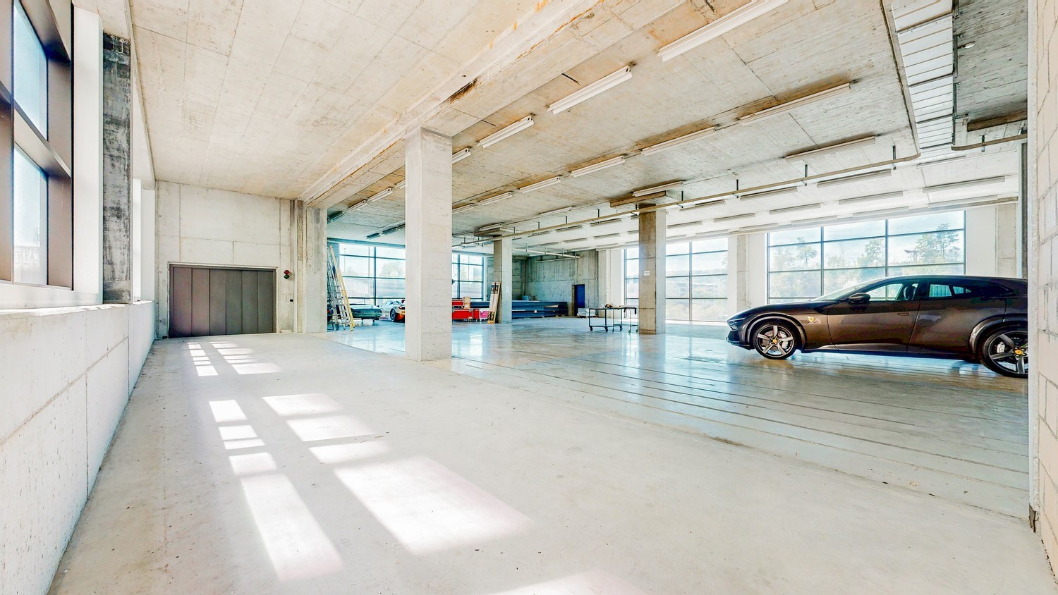 1050m² commerciale