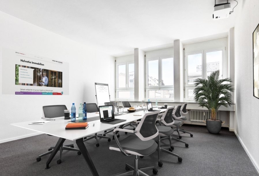 245m² office, photo 3 of 6