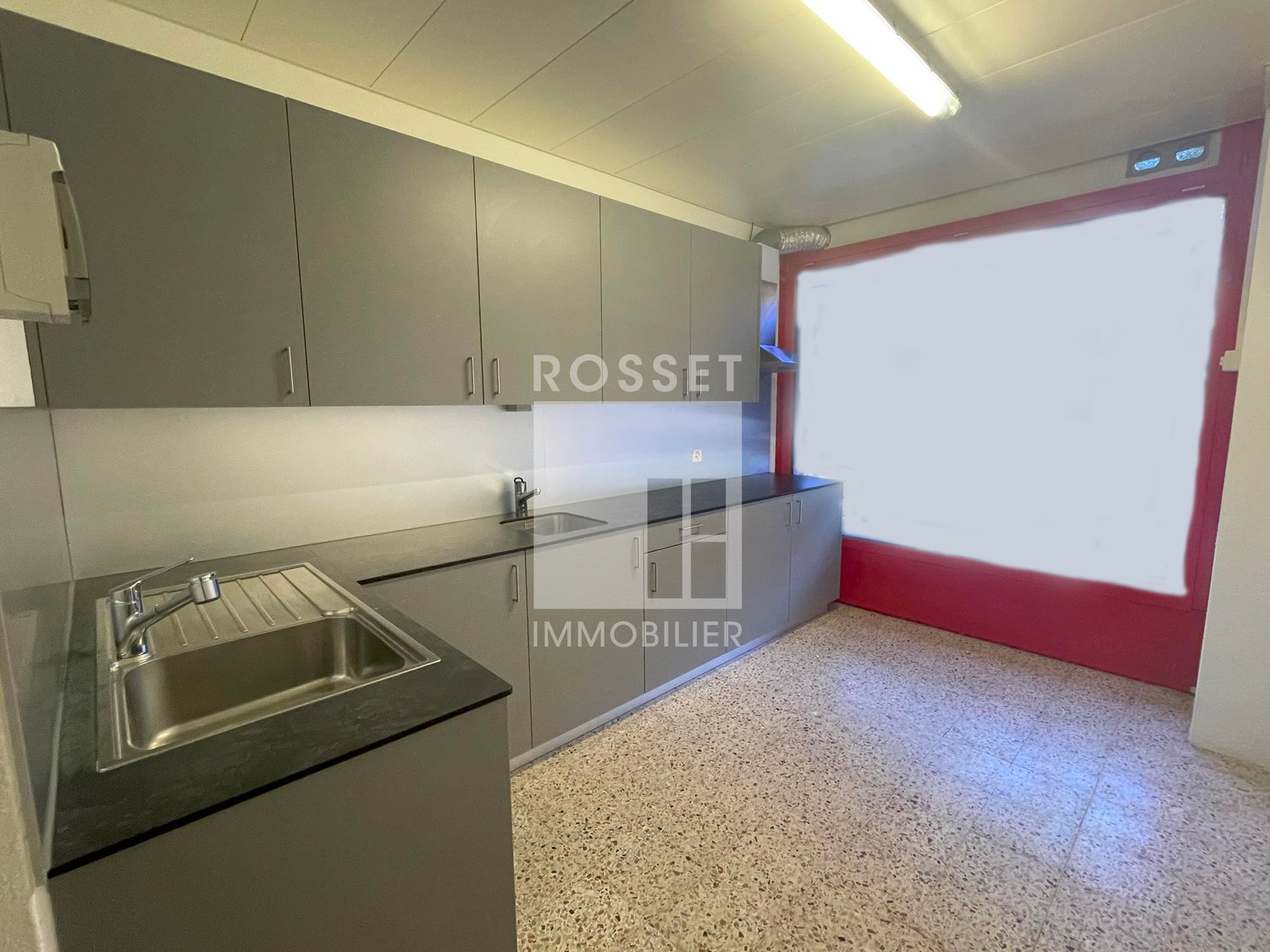 51m² shop, photo 6 of 6
