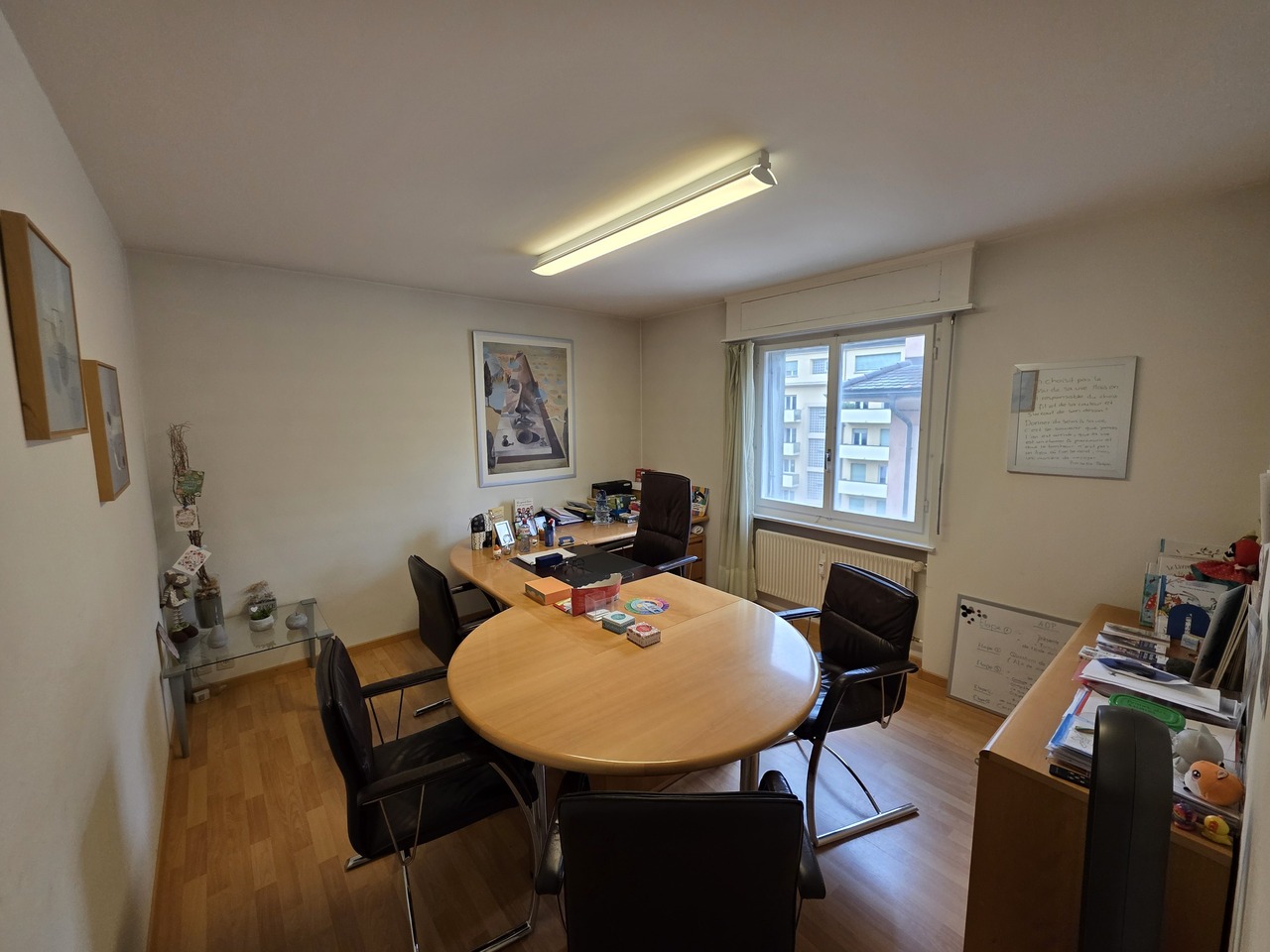 8m² office