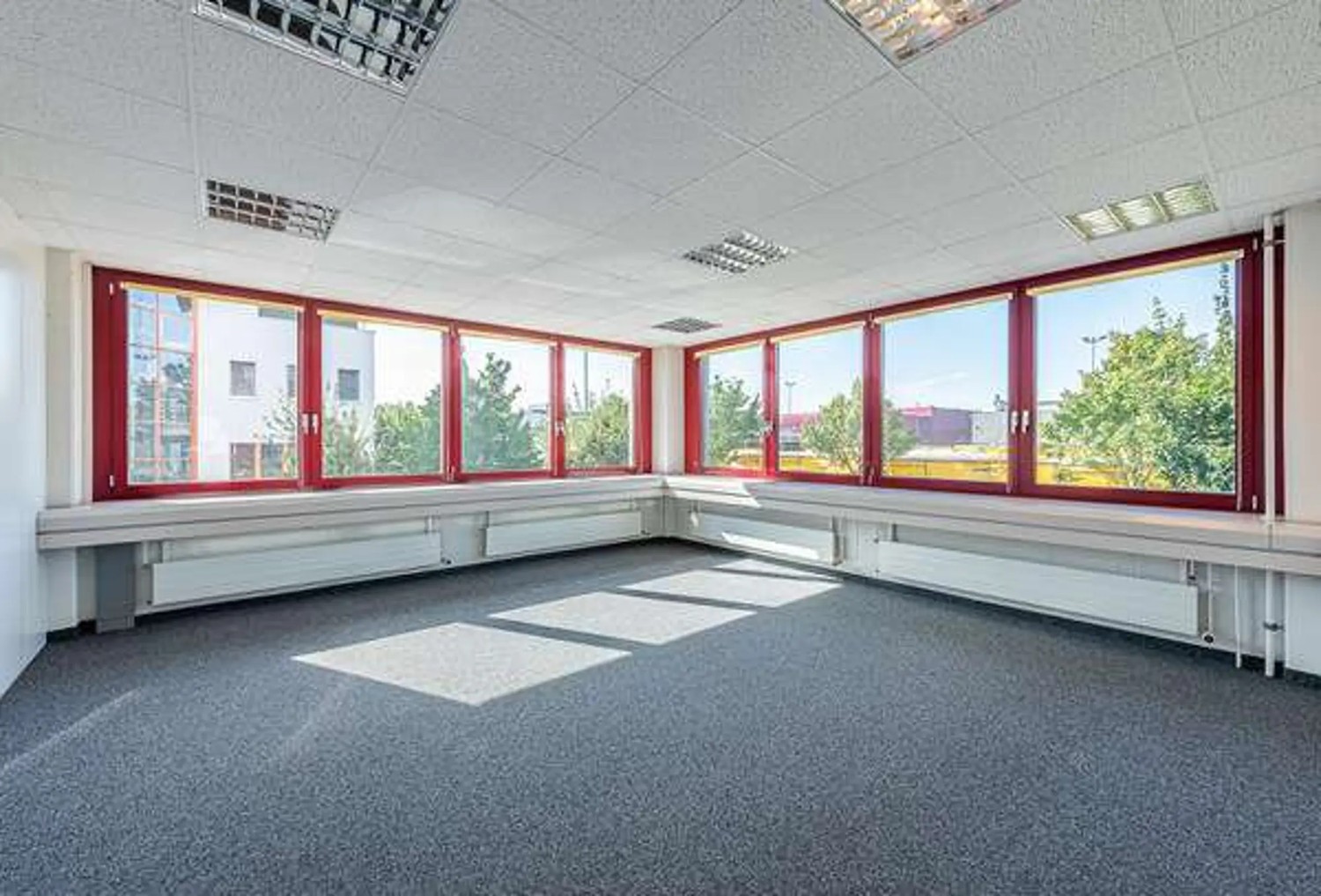 45m² office, photo 1 of 3