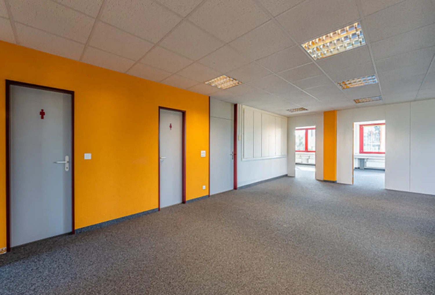45m² office, photo 2 of 3