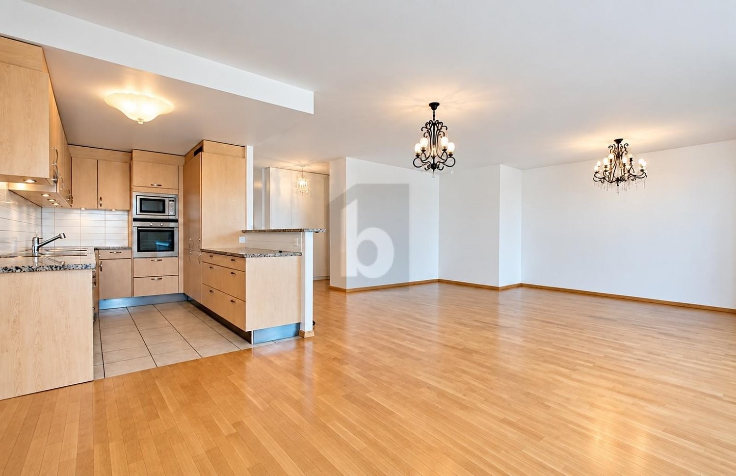5 rooms apartment, photo 3 of 4