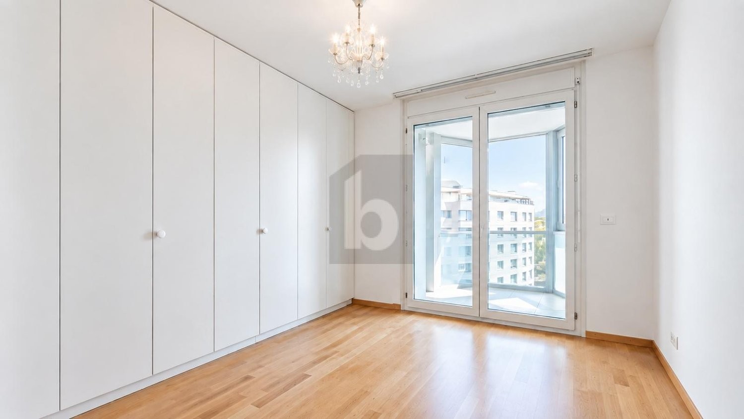 5 rooms apartment, photo 4 of 4