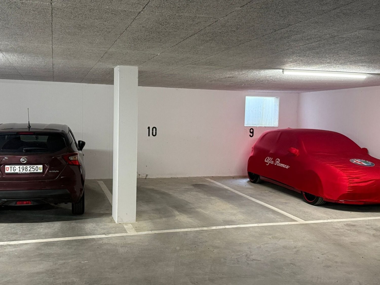 Single garage, photo 2 of 4