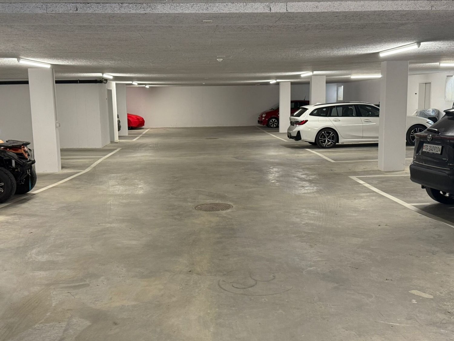 Single garage, photo 3 of 4