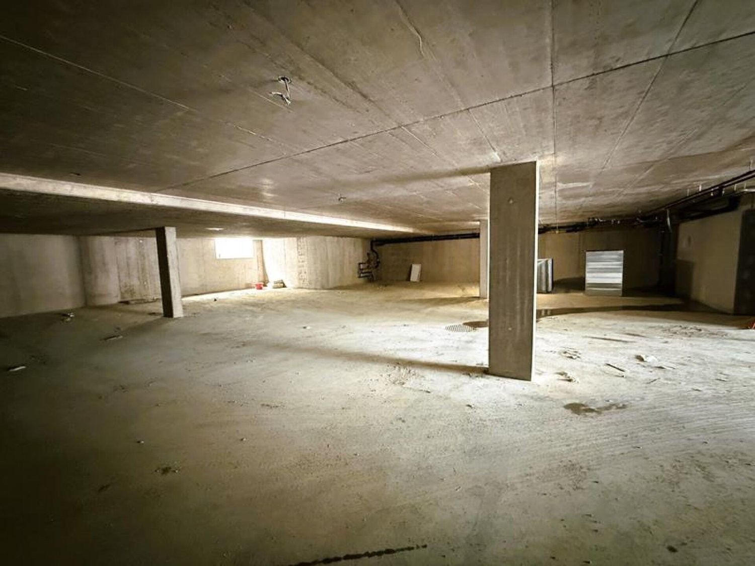 Open slot, photo 7 of 9
